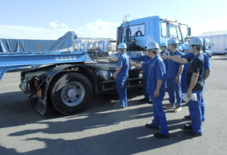 Hands-on training with all the drivers attended. Finger pointing and call to confirm the safe conditions.